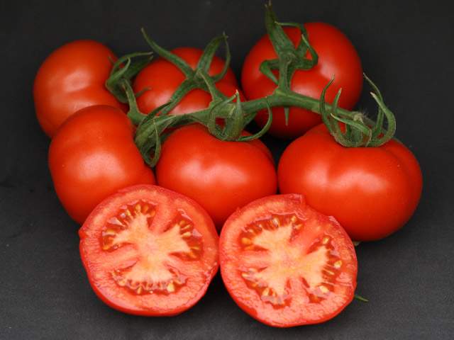 Beef tomato Guinea with fruit